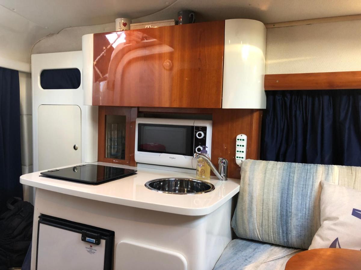 Отель Bea Boat Charter Ментона Экстерьер фото
